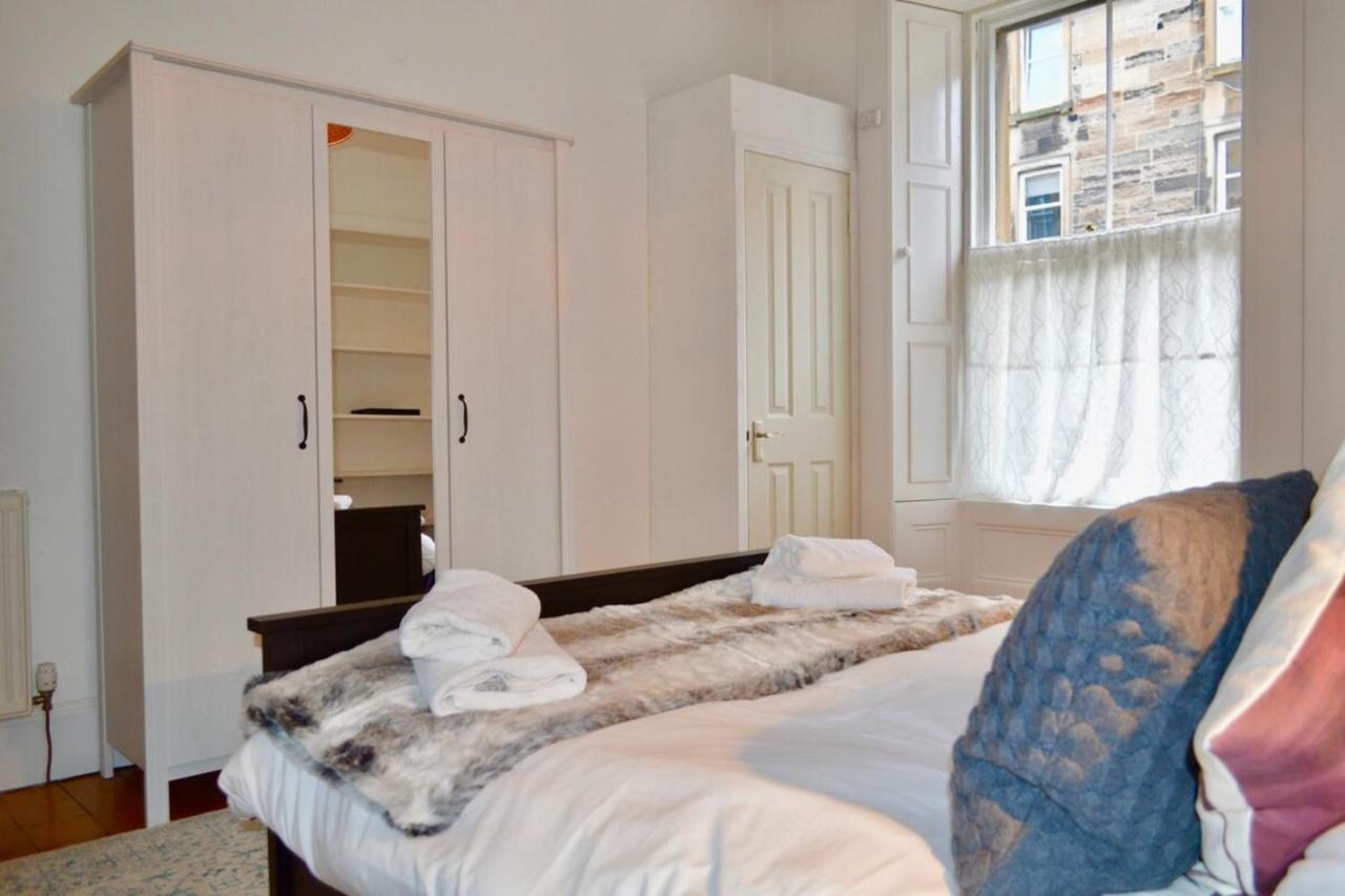 Fringe Base With Garden Near The Meadows EDI
