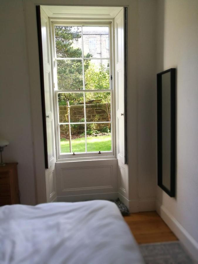 Fringe Base With Garden Near The Meadows * EDI